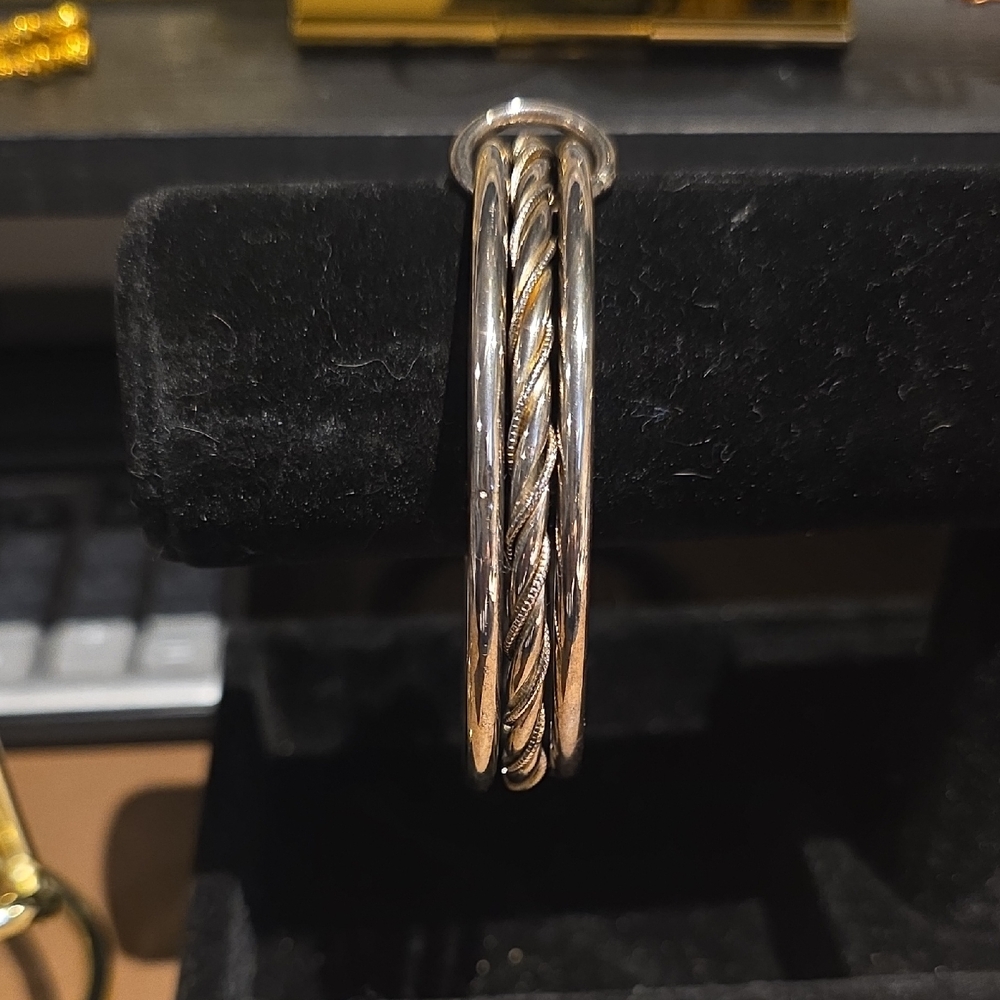 Source Unknown Silver Twisted Cable Multi-Band Br… - image 1